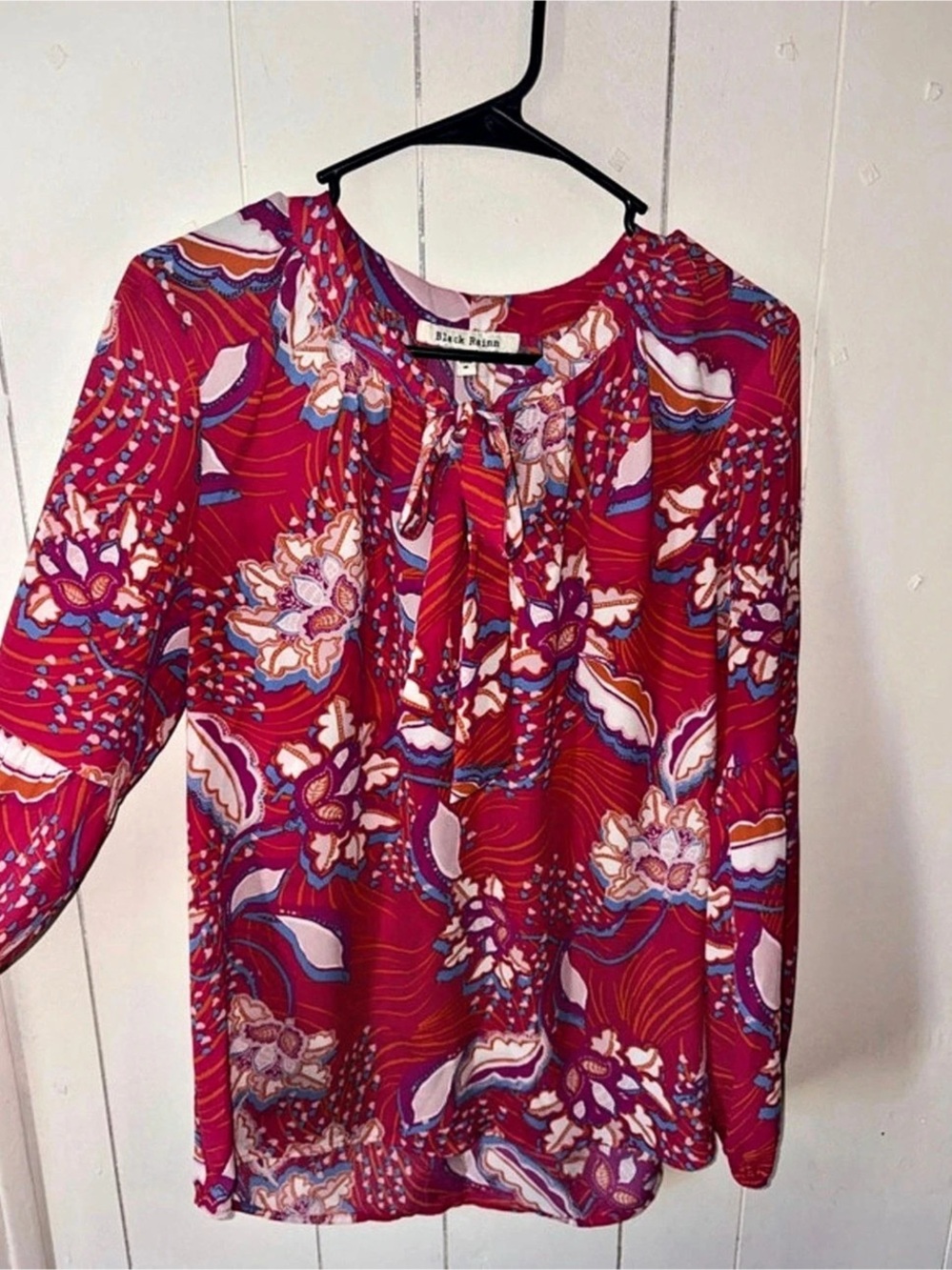 Black Rainn Floral Blouse in Red & Purple Size Small Like New